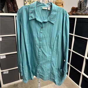 LOGO Lori Goldstein Striped Teal Sharkbite Hem Button Down Dress Shirt